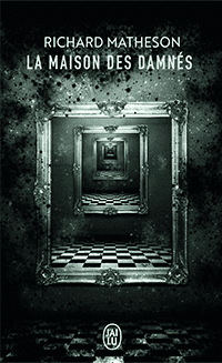 C'est la couverture de "La maison des damnés" écrit par Richard Matheson. On y voit un miroir accroché au mur dans une pièce avec un carrelage à damier noir et blanc. Dans le miroir on voit un miroir, puis un miroir. C'est une mise en abîme. policier