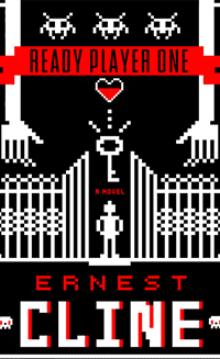 C'est la couverture de "Ready Player One" écrit par Ernest Cline. Elle est réalisée façon 8-bit comme dans les anciens jeux vidéos. On voit un personnage qui passe par un porte dans une grille. Il y a une clé au bout du chemin et une jauge de santé. Des bras se tendent vers lui. La couverture est en noir, blanc et rouge